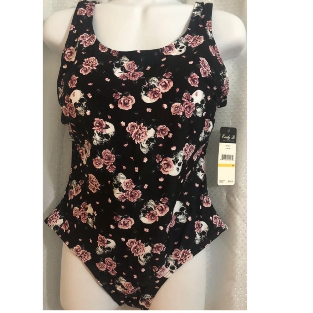 NWT Rock N Roll Roses & Skulls Black Burgundy Pink Bathing Swim Suit Punk Rock M